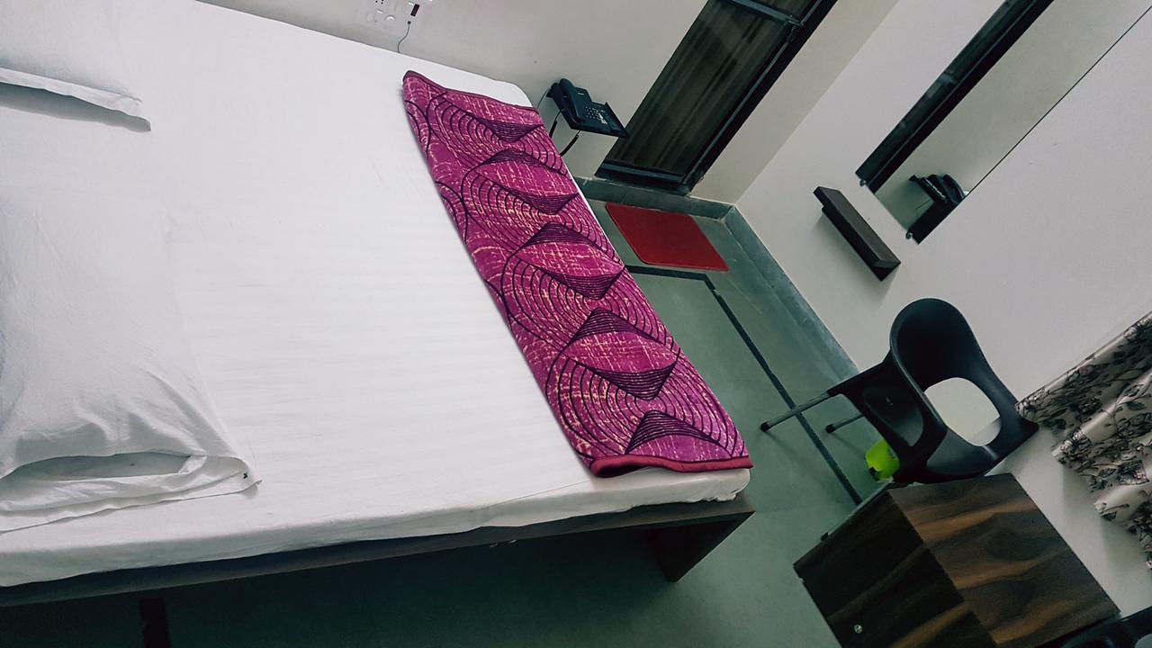 Hotel Ambe Residency Ābu Road Buitenkant foto